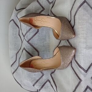 New Jessica Simpson size 7 silvery/ gold blinged out look